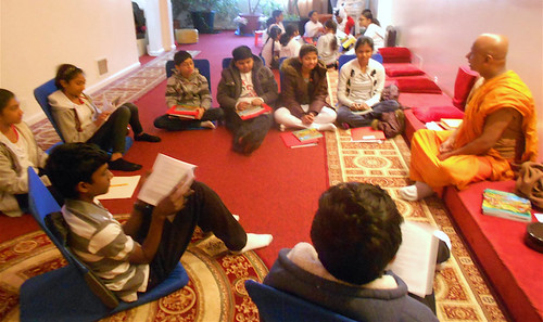 Teaching at the Sunday school. From sibv.org