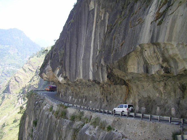 Shimla to Manali Road It’s a 265 km long route that connects Shimla and Manali (Himachal Pradesh, India. Surrounded by mountains on one side and Bias river on the other, this route makes way into our list for its popularity. It has lots of dangerous turn
