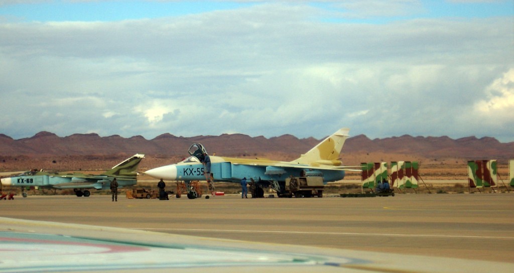 صور طائرات القوات الجوية الجزائرية [  Su-24MK2/MRK2/MPK  ] 26043450645_e18c9a02a1_o