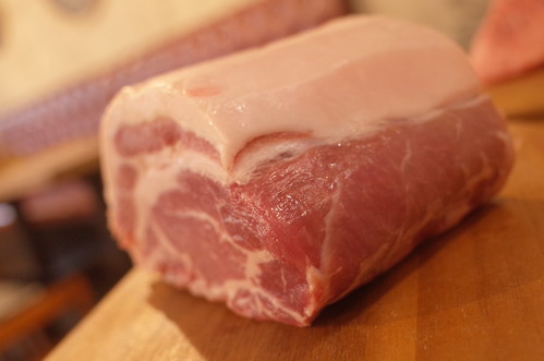 岩中豚 ロース肉 Pork at a glance Gori's Kitchen 13
