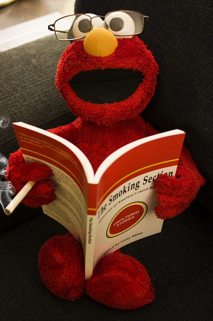 Elmo Reads