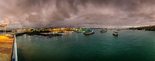 puertoayora ecuador galapagos islasgalápagos ec ngc port twilight sunset panorama panoramic boats islasantacruz eos6d canon southamerica travel