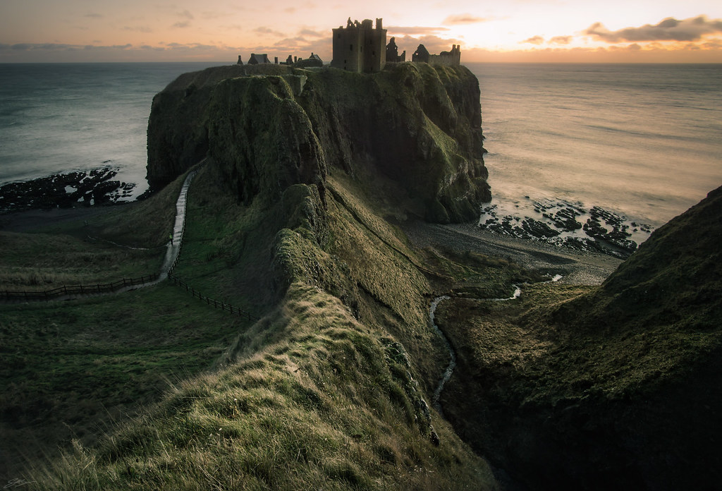 Scotianostra:   	Castle Ridge By Scottsimphotography    	Via Flickr: 	Dawn At Dunnottar