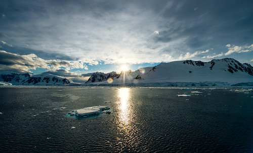 sunrise antarctica iceberg aq neumayerchannel