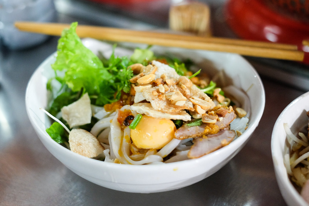 Hoi An Food Tour: Cao Lao's cao lầu noodles