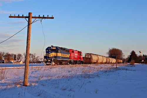 railroad minnesota train canadianpacific mn freight gp40 dme4005 cp4434 cp488