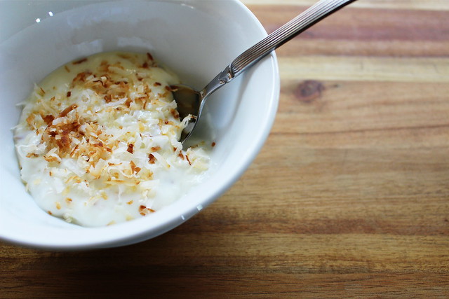 greek yogurt 52 ways: # 33 coconut macaroon