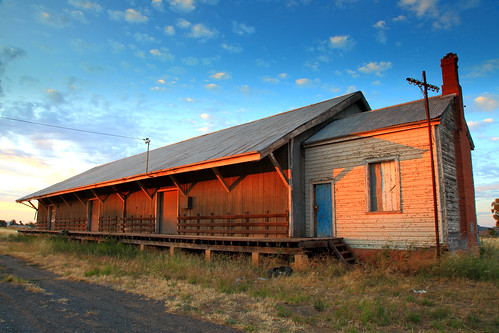 old sunset abandoned rural rustic shed railway newsouthwales disused rusting hay derelict decaying corrugatediron