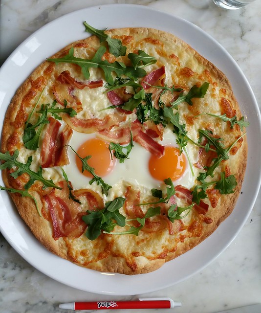 2016-Feb-7 Epicurean Cafe - breakfast pizza