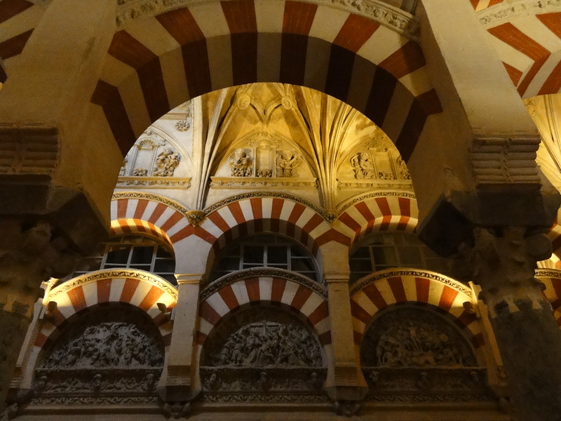 Recorriendo Andalucía. - Blogs de España - Córdoba capital (2): Palacio de Viana, Mezquita, paseo por el río y callejeo. (16)
