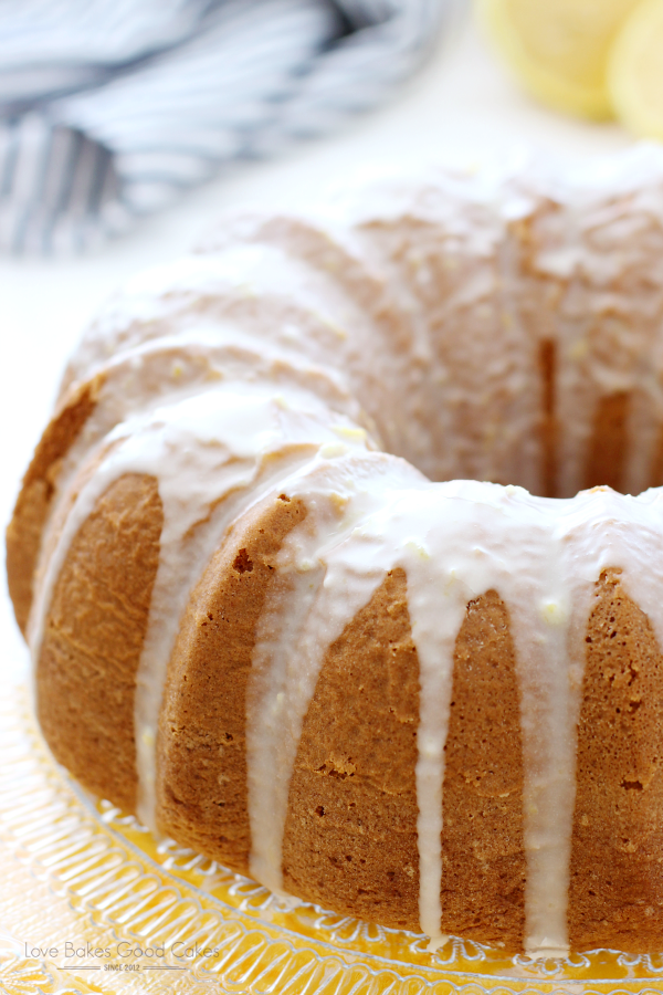 This Lemon Lover's Bundt Cake is everything you want in a lemon cake - sweet, lemony, moist and delicious! It's sure to become a favorite! AD #Hamiltonbeach