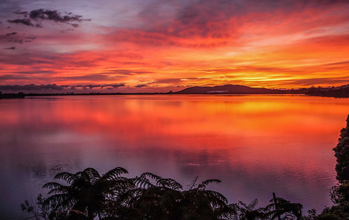 newzealand cloud colour reflection nature sunrise landscape nikon nz northisland tauranga bayofplenty nikond90 rangatauabay