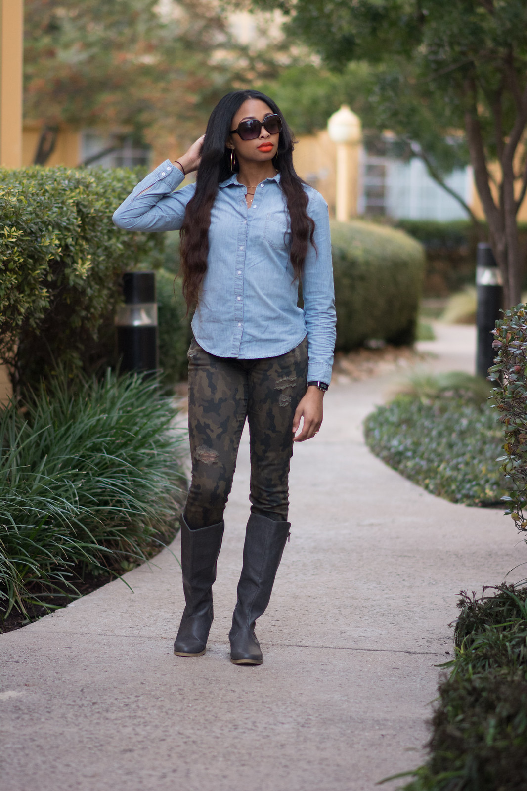 how to style camo pants