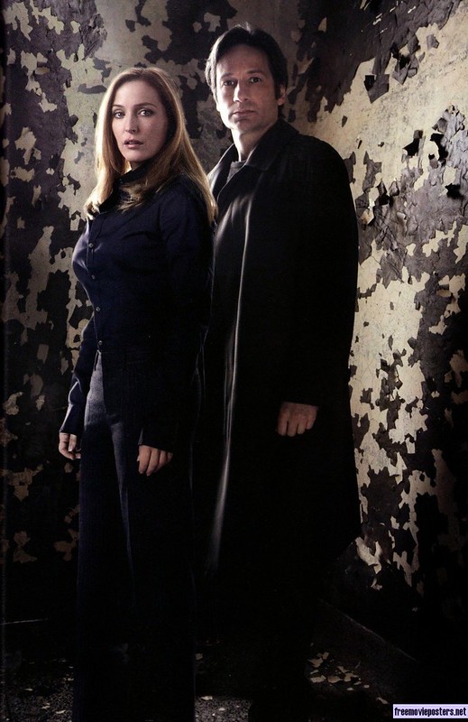 The X-Files - I Want to Believe - Promo Photo 3 - David Duchovny and Gillian Anderson