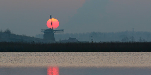 nature sky sun redsun sunrise earlymorning windmill water river reflection silhouette 7dmarkii netherlands haarlem spaarne mooienel deslokop ef70200mmf4l