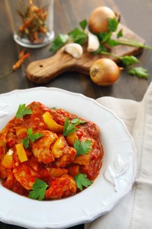 mild chicken curry with tomatoes