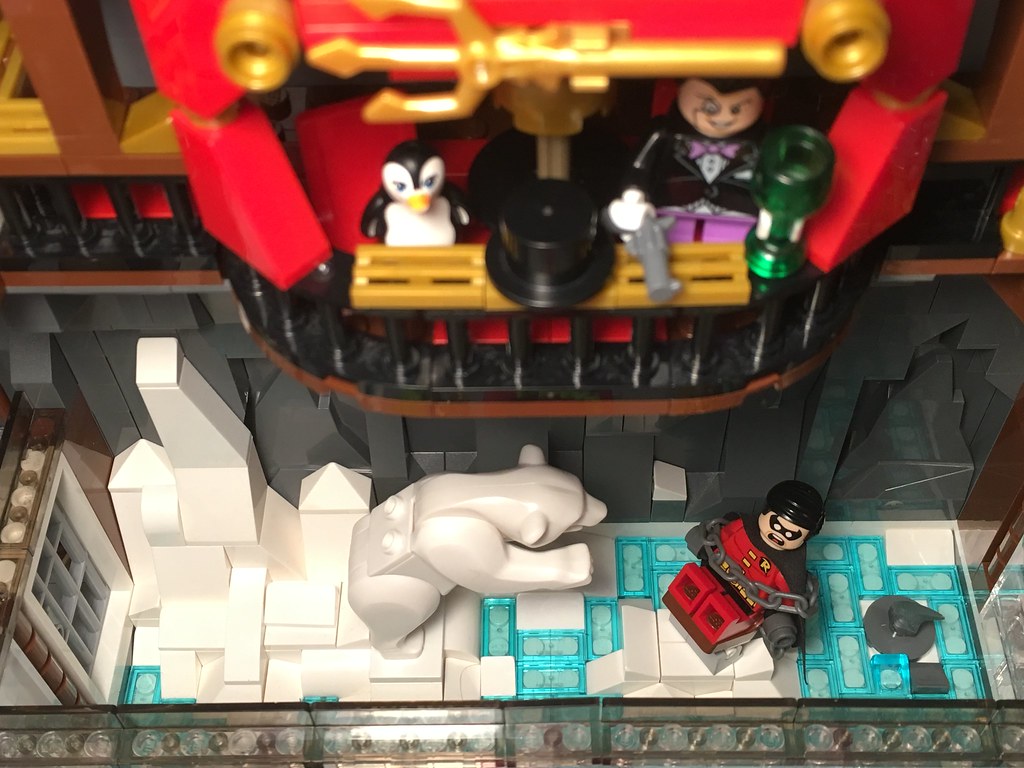 LEGO Iceberg Lounge