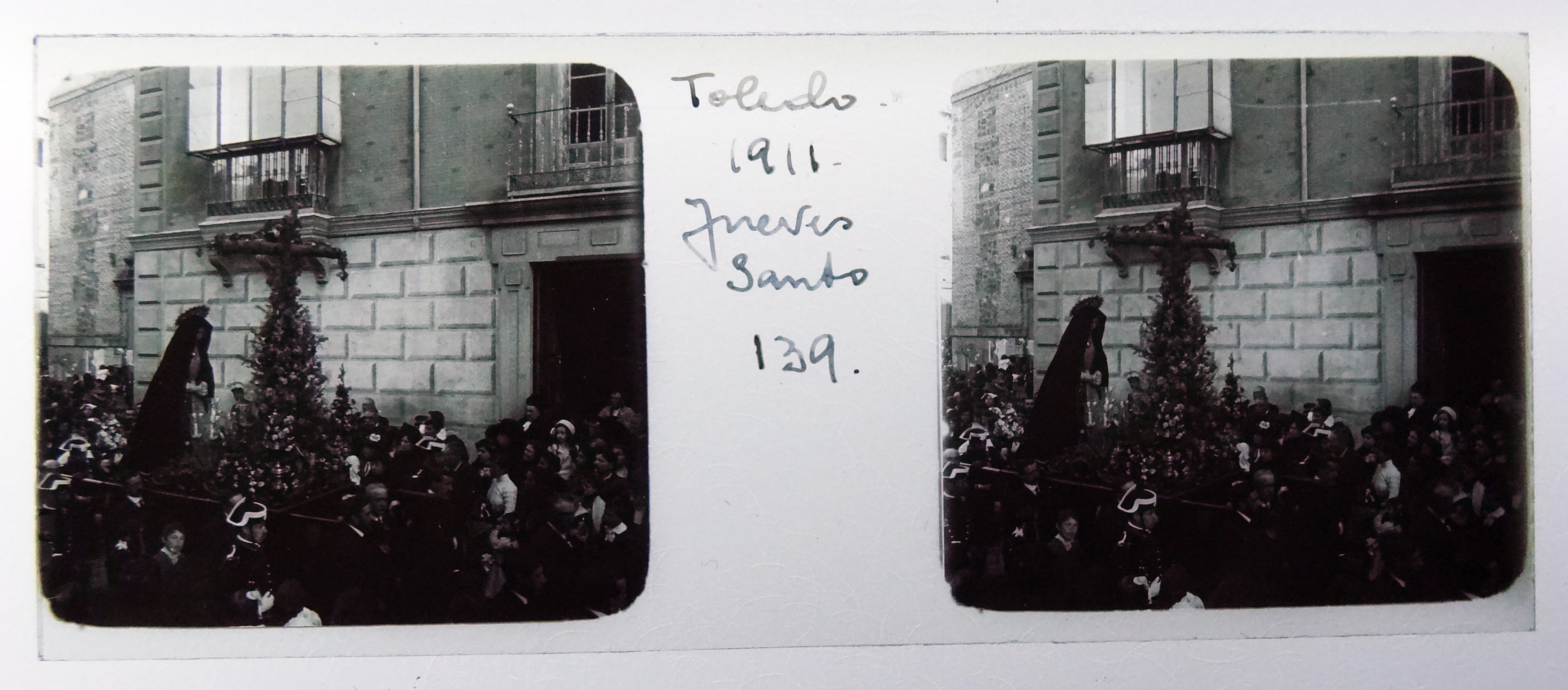 Procesión de Semana Santa, Plaza de San Vicente. Fotografía de Francisco Rodríguez Avial hacia 1910 © Herederos de Francisco Rodríguez Avial