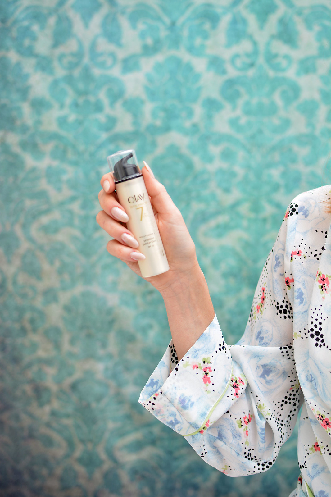 How to Optimise Your Skincare Routine to Fight Ageing | Use a Daily Moisturiser with SPF