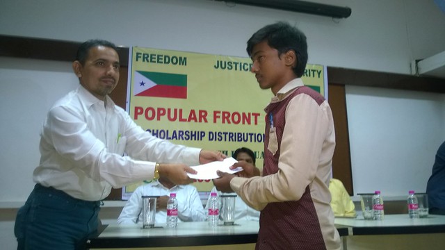 Popular Front of India distributes scholarship to 28 students in Mumbai