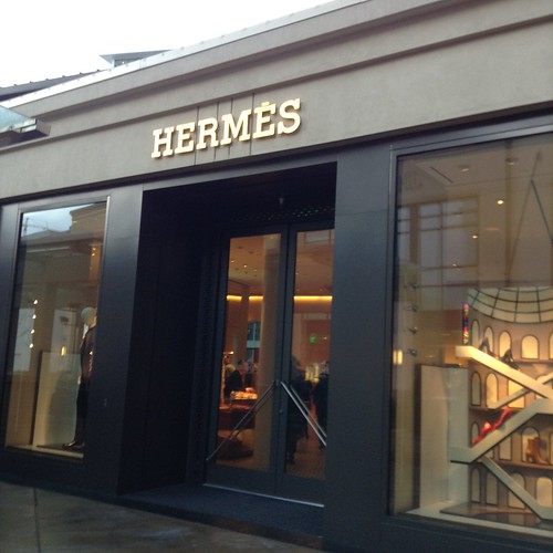 Hermes store