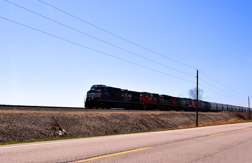 ohio usa america train rail ge freight canadiannational highway6 emd norfolkandsouthern