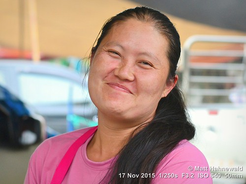 facingtheworld asia northernthailand chiangdao tuesdaymarket people portrait smiling thaiwoman thaismile marketwoman friendliness landofsmiles worldcultures travel tourism eyecontact colour market nikond3100 headshot ©matthahnewaldphotography ethnic ethnicportrait 43aspectratio oneperson fabulous primelens humanface nikkorafs50mmf18g woman female photography photo image horizontalformat portraiture colourful cultural thailand character personality realpeople human humanhead posing facialexpression consent empathy rapport encounter relationship emotion mood environmentalportrait travelportrait adult incredible authentic humaneyes favourite outstanding fantastic awesome excellent superior pink closeup street 50mmlens outdoor seveneighthsview tiltedhead faceperception