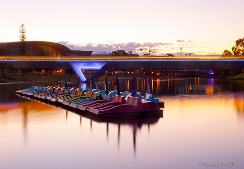 city longexposure bridge sunset tourism water night boats foot lights boat dusk south australian paddle australia adelaide southaustralia oval waterscape torrensriver