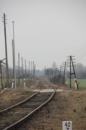 road railroad station canon track crossing poland polska rail railway pkp opolskie kubice opolszczyzna canoneos550d canonefs18135mmf3556is d29287