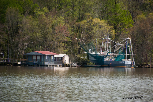 camp river fishing cabin shrimpboat mobiletensawdelta trex7000