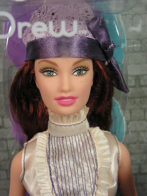 2004 Barbie Fashion Fever Drew H0655 (1)