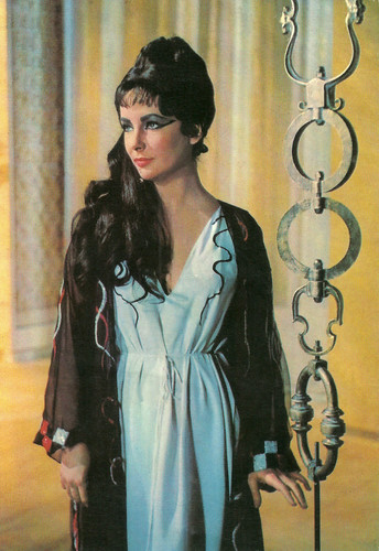 Elizabeth Taylor in Cleopatra (1963)