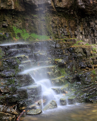 ohio waterfall falls amphitheater cliftongorge