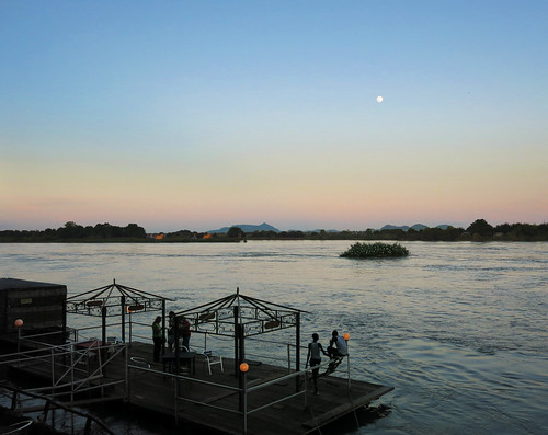 africa travel sunset sky people moon travelling bird water birds fauna bar river skyscape landscape twilight southsudan african wildlife drinking nile ces whitenile eastafrica egrit eastafrican travelphotography juba egrits southsudanese centralequitoria republicofsouthsudan centralequitoriastate