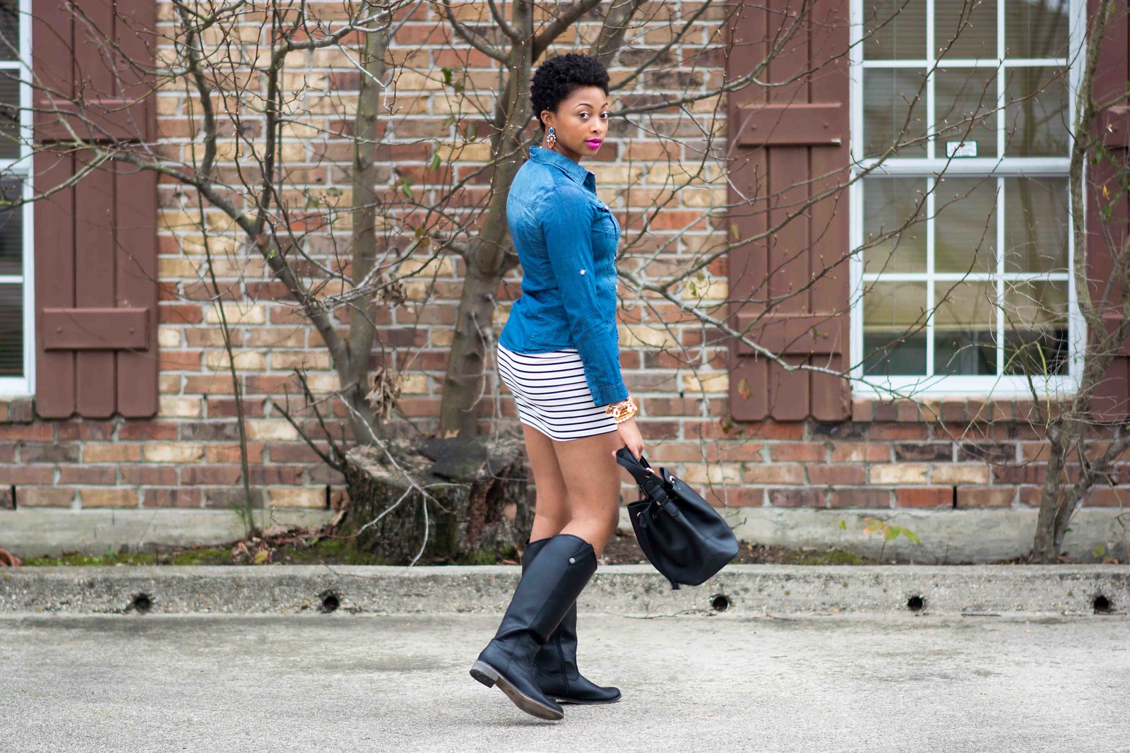 how to wear a mini skirt with boots