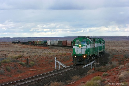 arizona train holbrook freighttrain montreallocomotiveworks c424 apacherailway