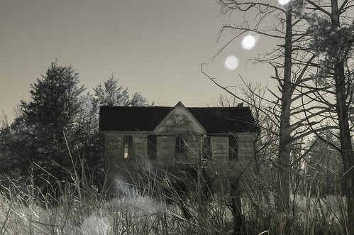 sky trees infrared grass winter lensflare weathered derelict neglect abandonedhouse peelingpaint barewood fadedpaint