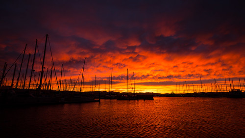morning reflection water clouds sunrise dawn tasmania yachts sandybay
