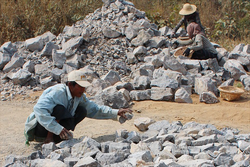 myanmar burma kyaukkyan man roadbuilding labour labor engineering quarry mine mining dryseason asia people