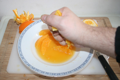 20 - Orangesaft auspressen / Squeeze orange juice