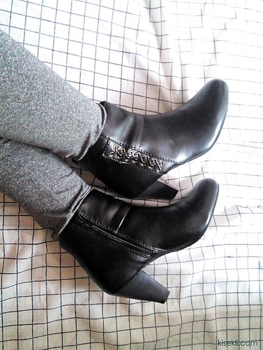 ankle-boots