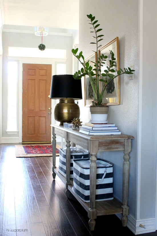 Hi Sugarplum | How to Style a Console Table