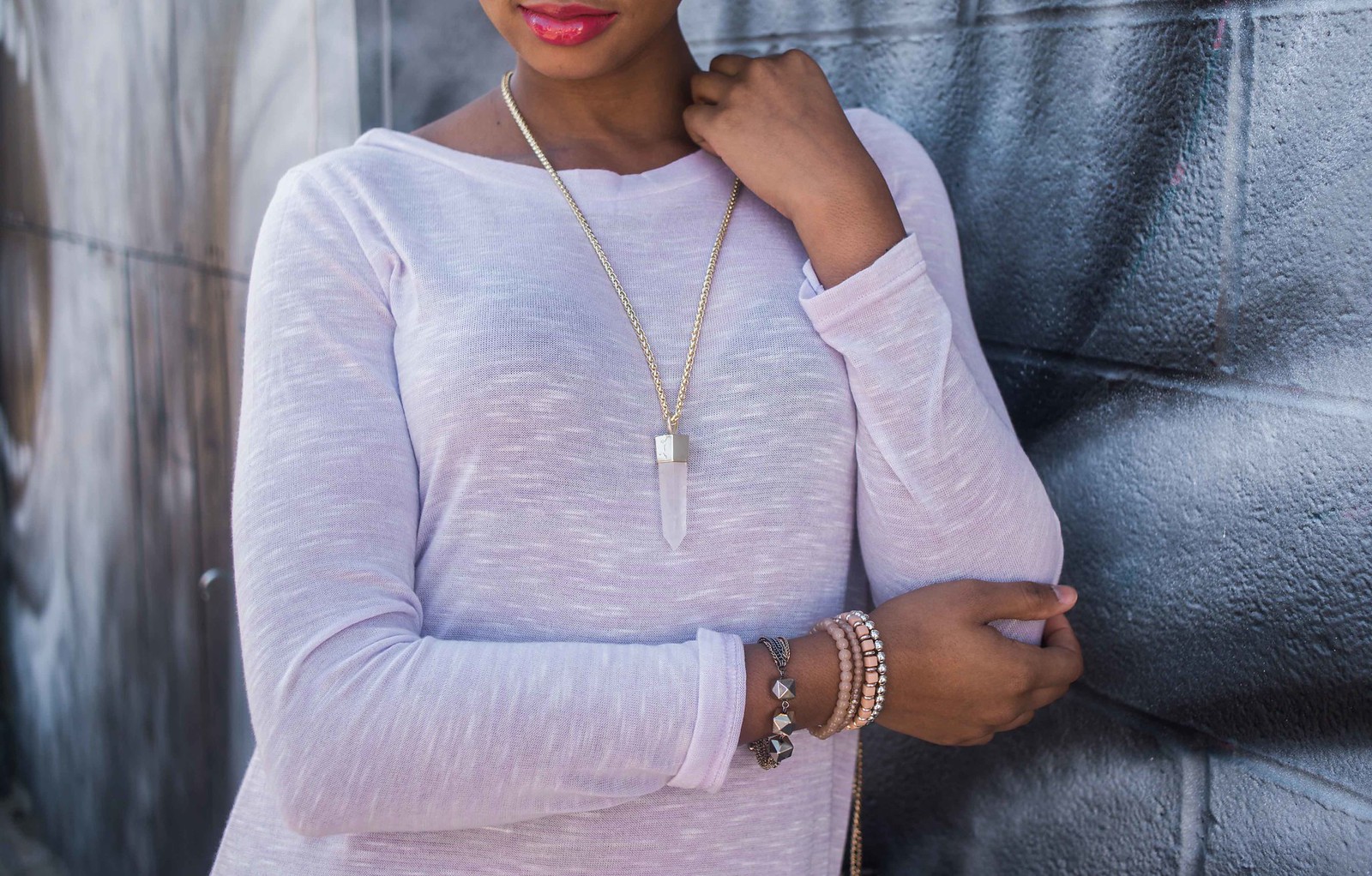 how to wear the kendra scott nora necklace