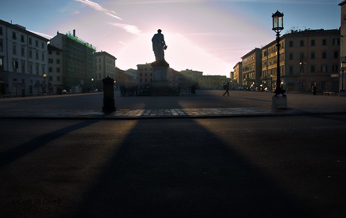 street italy monument sunrise nikon alba piazza livorno d7000