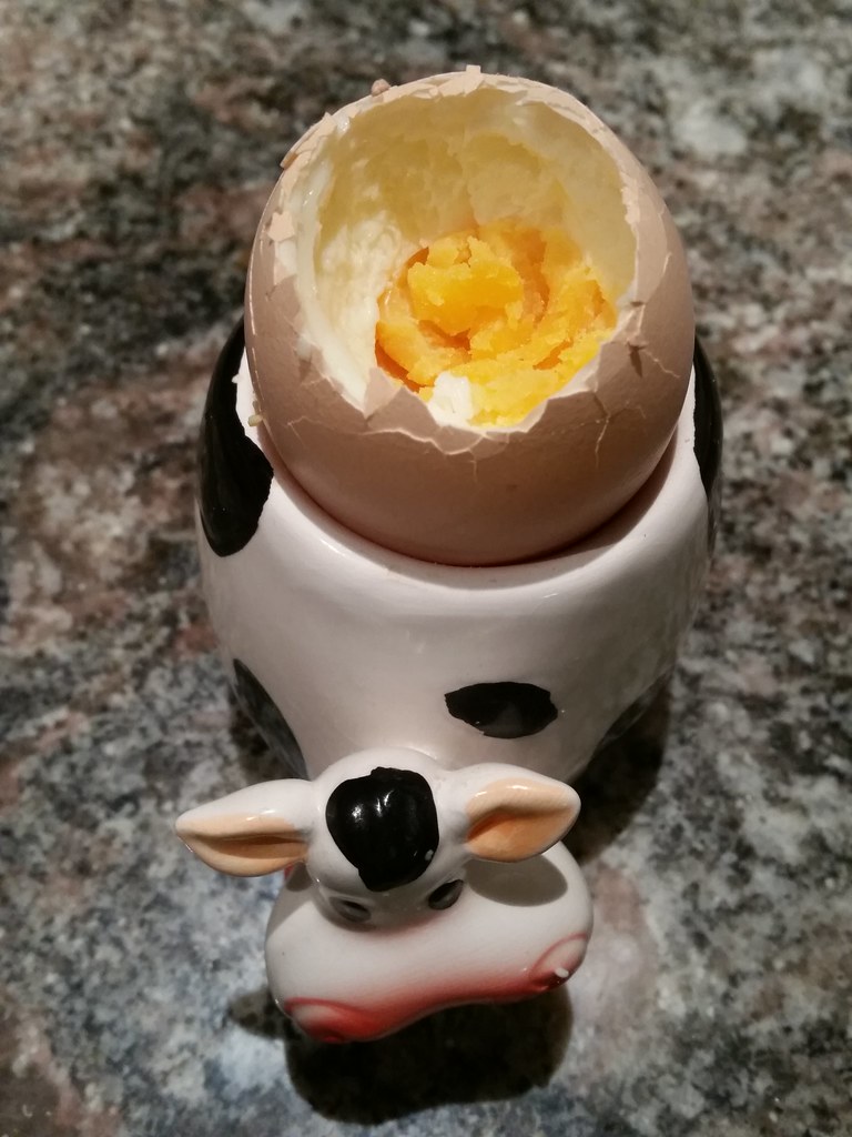 Hard boiled egg -livetocook.com