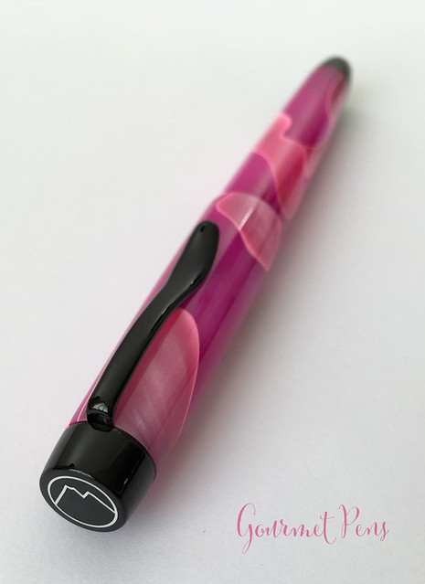 Review Monteverde Intima Neon Pink Fountain Pen - Stub @GouletPens (16)