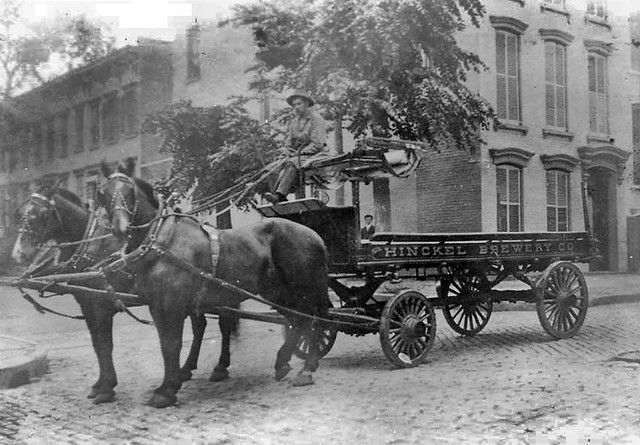 hinckel-brewery-wagon