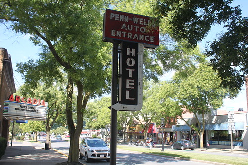 sign pennsylvania neonsign wellsboro hotelsign