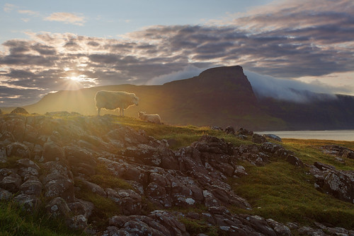 uk morning light mountains skye fog sunrise point scotland isle sheeps neist