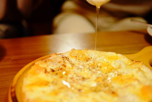 Quattro formaggi 4種のチーズピッツア